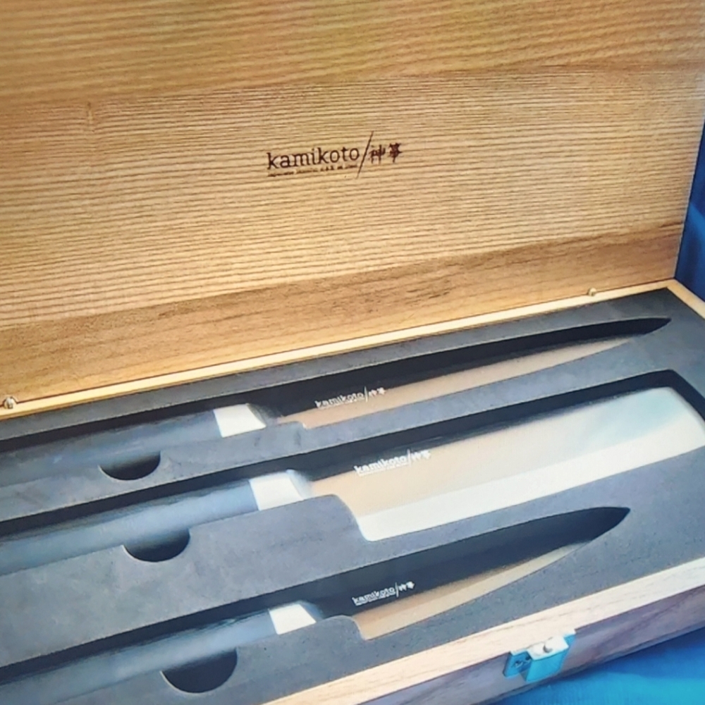 Kamikoto knife set